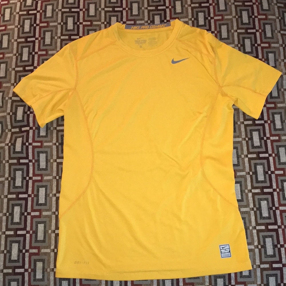 Men’s Nike Pro Combat Dri-Fit Shirt Size Medium
